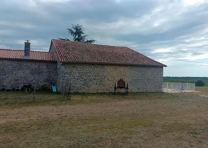 Gite Familial A Charras